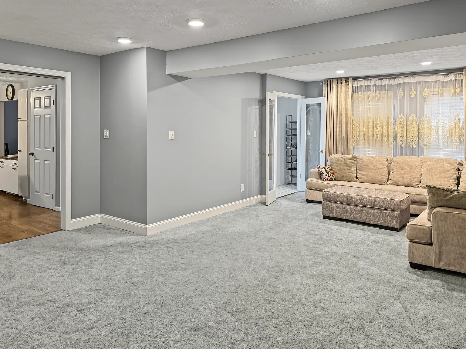 3 bed, 3.5 bath, 2221 sqft, $3,450 — Photo 4