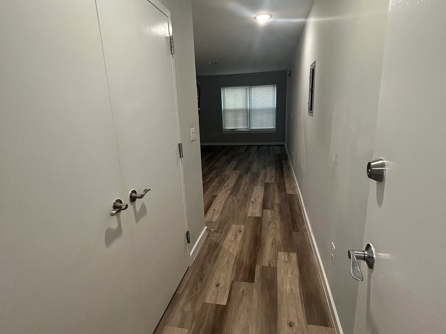 Studio, $1,472 — Photo 4
