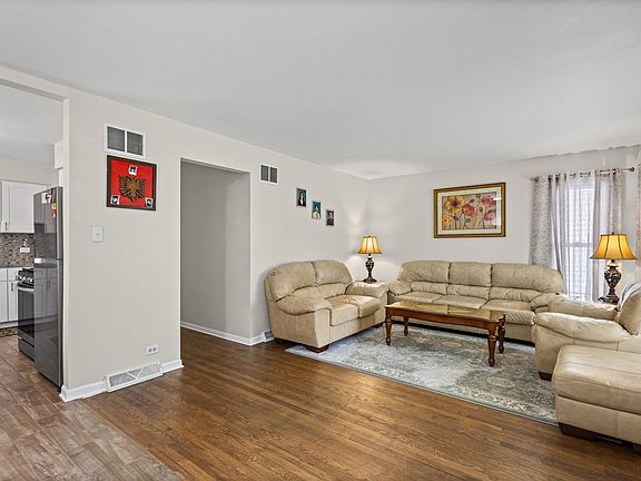 4th image of 8240 45th St