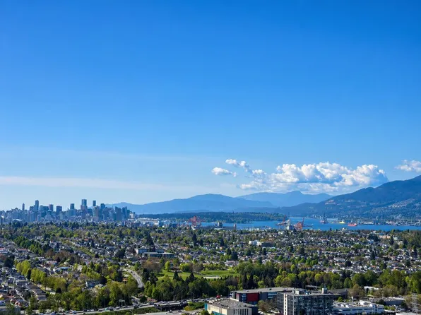 2108 Gilmore Ave #4411, Burnaby, BC V5C 0N8