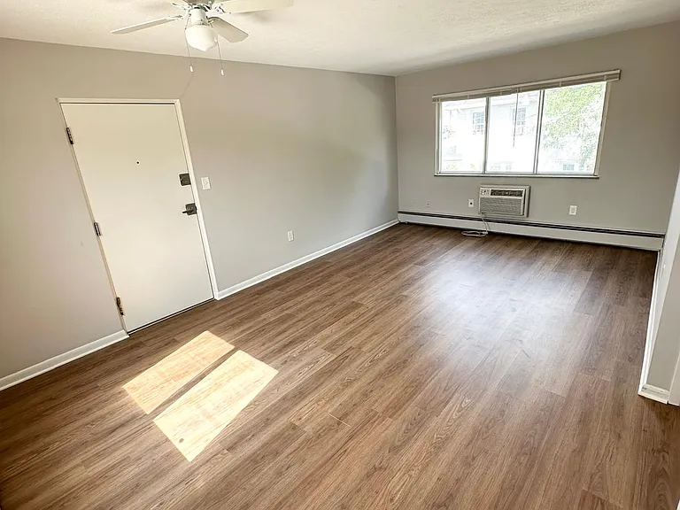1425 Elbur Ave #24 — Photo 3
