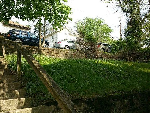 4th image of 717 Willey St #717B