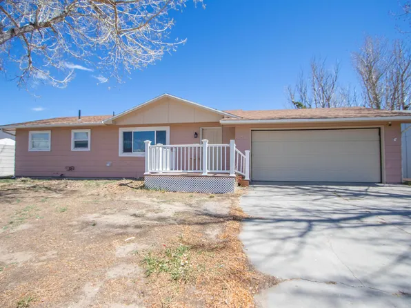 11 Jonquil St, Casper, WY 82604