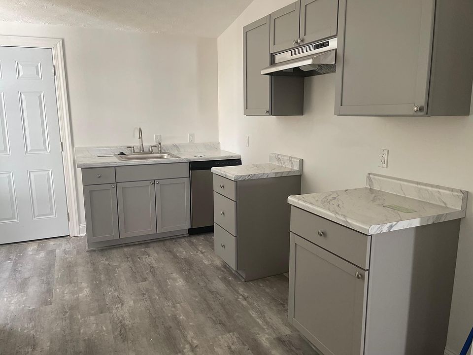 1st image of 114 Laird St