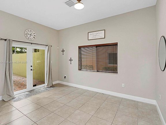 5th image of 2358 SE 17th Ter #2358