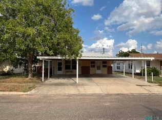 906 18th St, Eunice, NM 88231