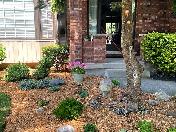 3rd image of 126 Somerset Rd