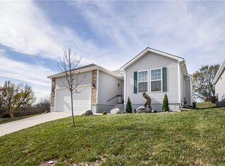 1716 NW Primrose Ln, Blue Springs, MO 64015