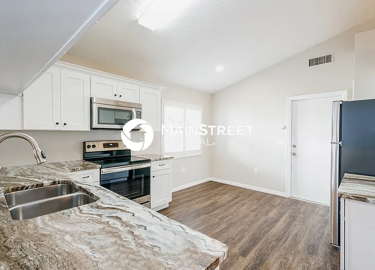 769 Sagewood Dr — Photo 8
