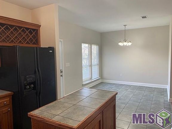 3rd image of 38226 Graystone Ave