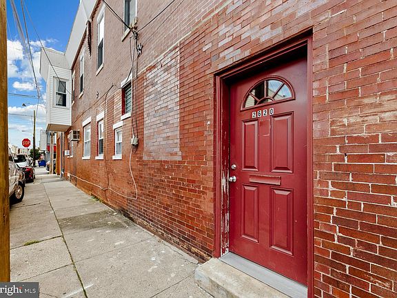 5th image of 2620 E Ontario St