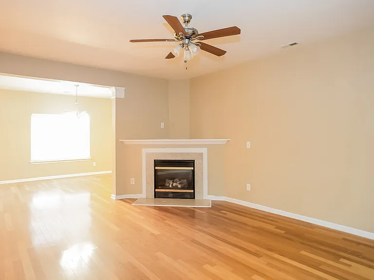 1530 Ladora Dr — Photo 7