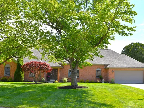 9 Eagles Way, Piqua, OH 45356