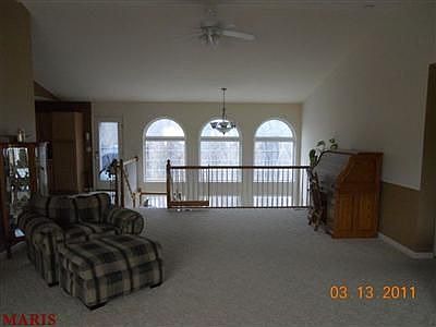 5th image of 53 Oak Valley Dr