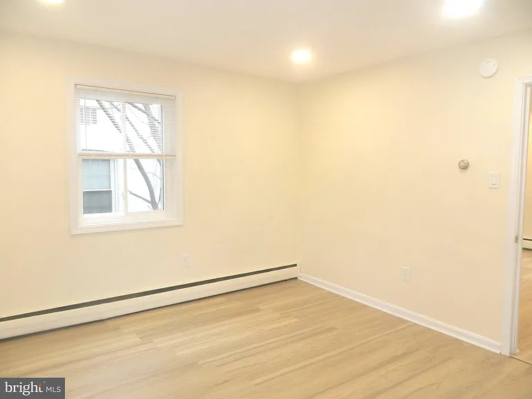 513 12th St NE #9 — Photo 19