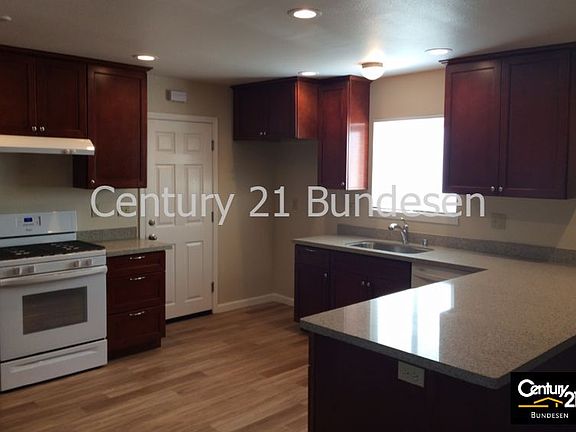 4th image of 40 Woodworth Way