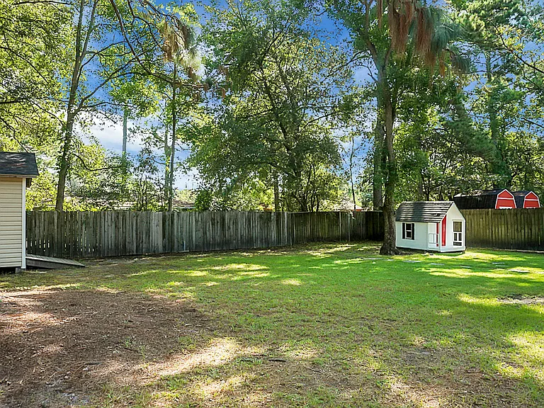 4452 Garwood Dr — Photo 35