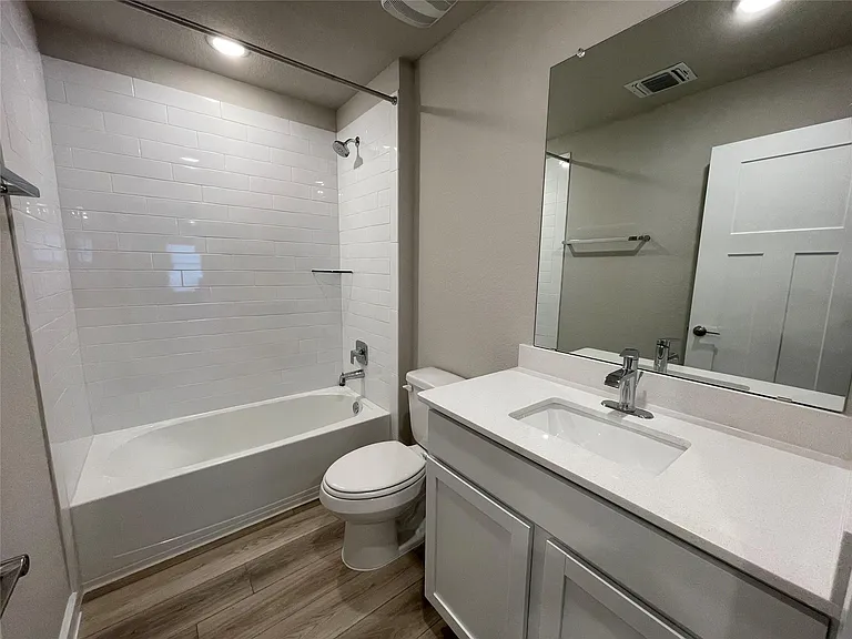 217 Coda Xing — Photo 13