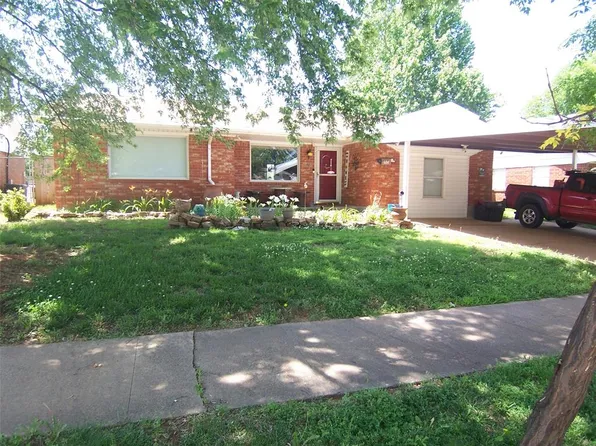 604 Redwood Dr, Noble, OK 73068