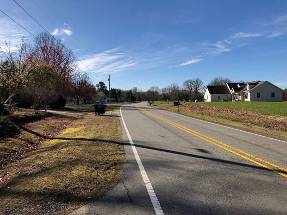 4th image of 2215 Blalock Dairy Rd
