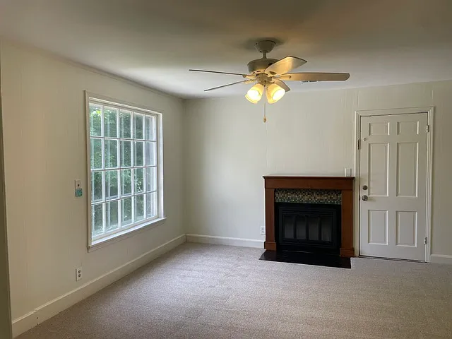 Den/Bedroom (upstairs)