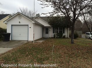 201 Oakwood Ln, Elizabeth City, NC 27909