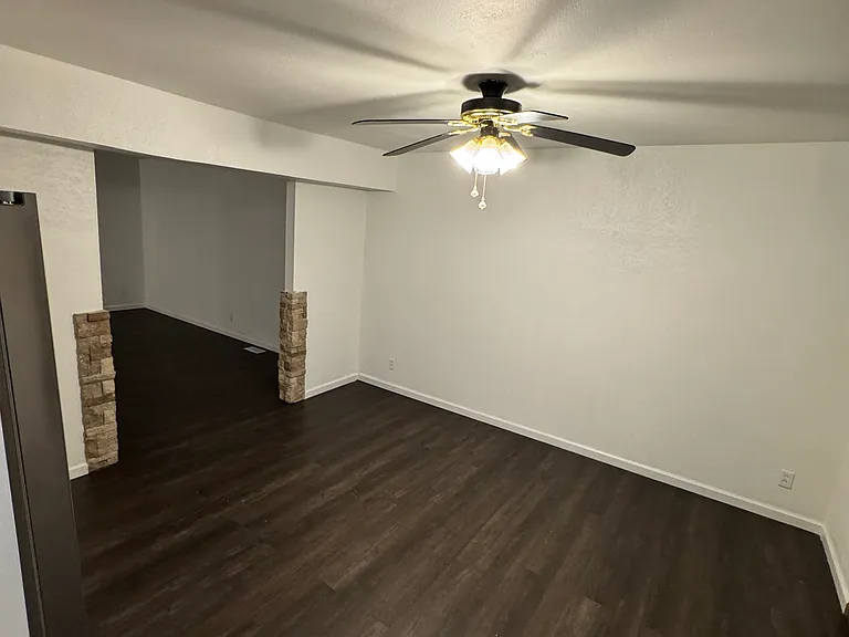 2503 Savoy Dr — Photo 17