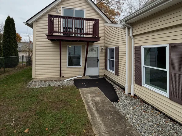 34 Pleasant Street #3, Plainfield, CT 06374