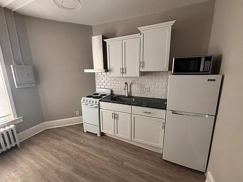 232 Richmond Ave #3 Photo 1