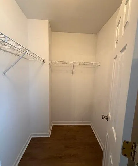 102 Lexington Parke Dr — Photo 17