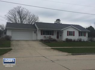 1106 Parkway Blvd, Two Rivers, WI 54241