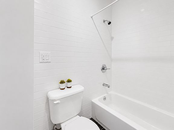 5th image of 272 Smith St #4R