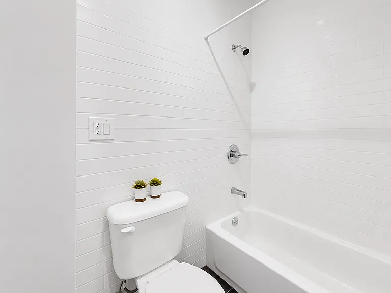 272 Smith St #4R — Photo 5