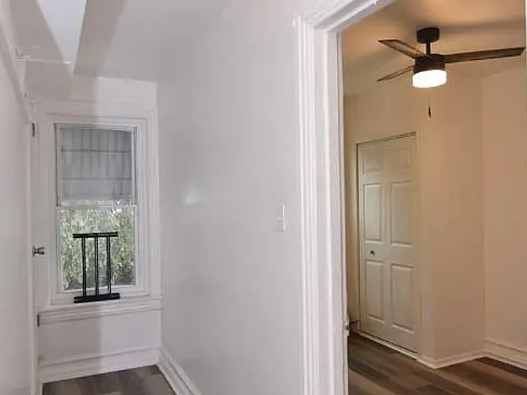 516 N Mohr St — Photo 6