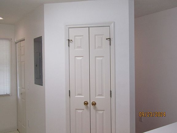5th image of 619 Tupelo Ln #2-I