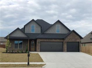 833 Via Firenze Ave, Springdale, AR 72762