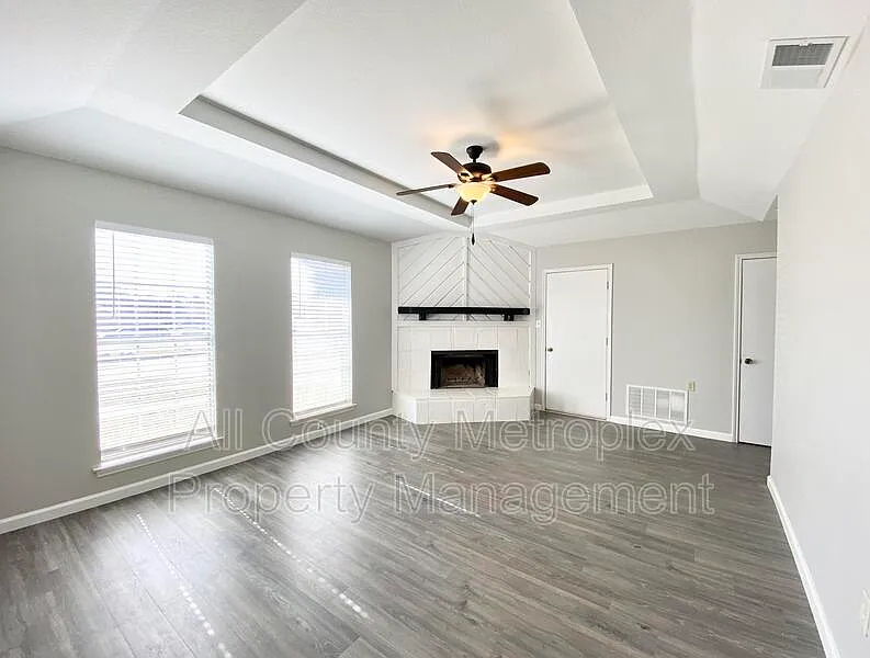 2 bed, 2.0 bath, 1122 sqft, $1,850 — Photo 2