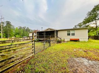 105 John Deere Ln, Bonneau, SC 29431