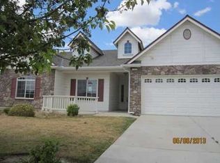 1026 Jubilee Ct, Lemoore, CA 93245