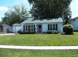 1623 Robeson Ave, Bettendorf, IA 52722