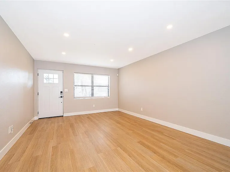 4522 Fetrow Dr — Photo 7