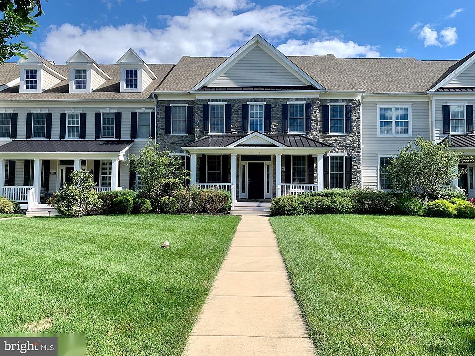 1st image of 3704 Liseter Gdns