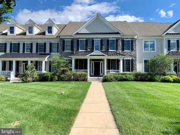 3704 Liseter Gdns, Newtown Square, PA 19073