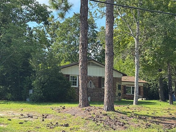 2nd image of 359 Summer Hill Rd