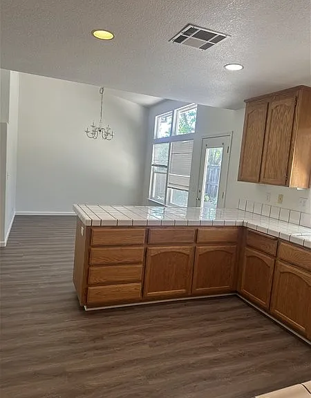 2224 Halsey Cir — Photo 10