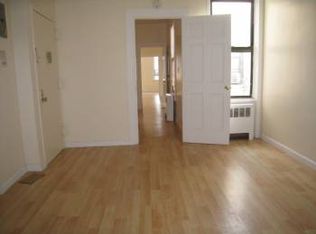 3430 42nd St APT 3R, Long Island City, NY 11101