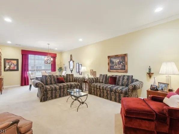 4403 Pointe Gate Dr, Livingston Twp., NJ 07039