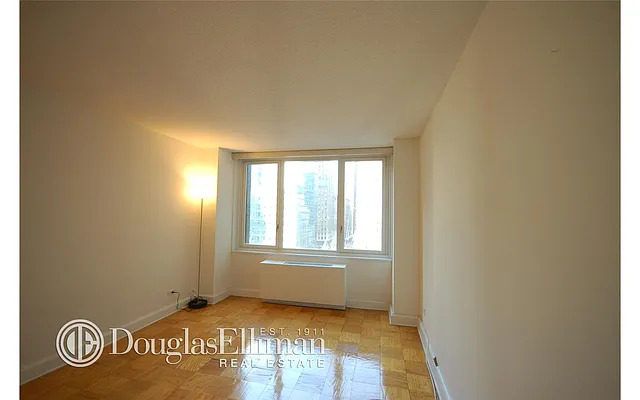 Rented by Douglas Elliman | media 39