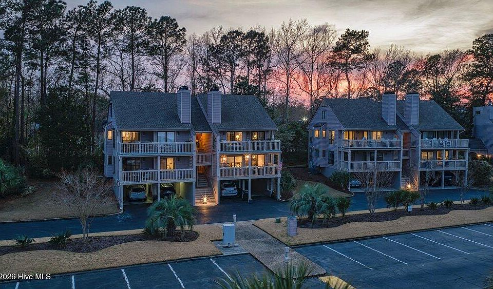 1st image of 6338 Oleander Drive Apt 15