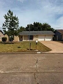 3 bed, 2.0 bath, 1638 sqft, $1,850 — Photo 2